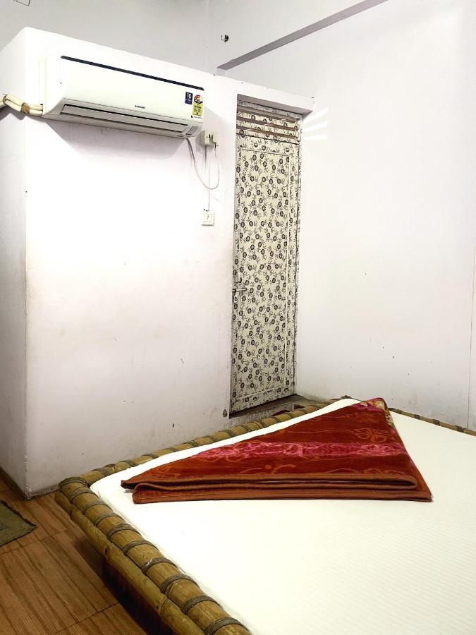 Shri Guest House Varanasi Luaran gambar