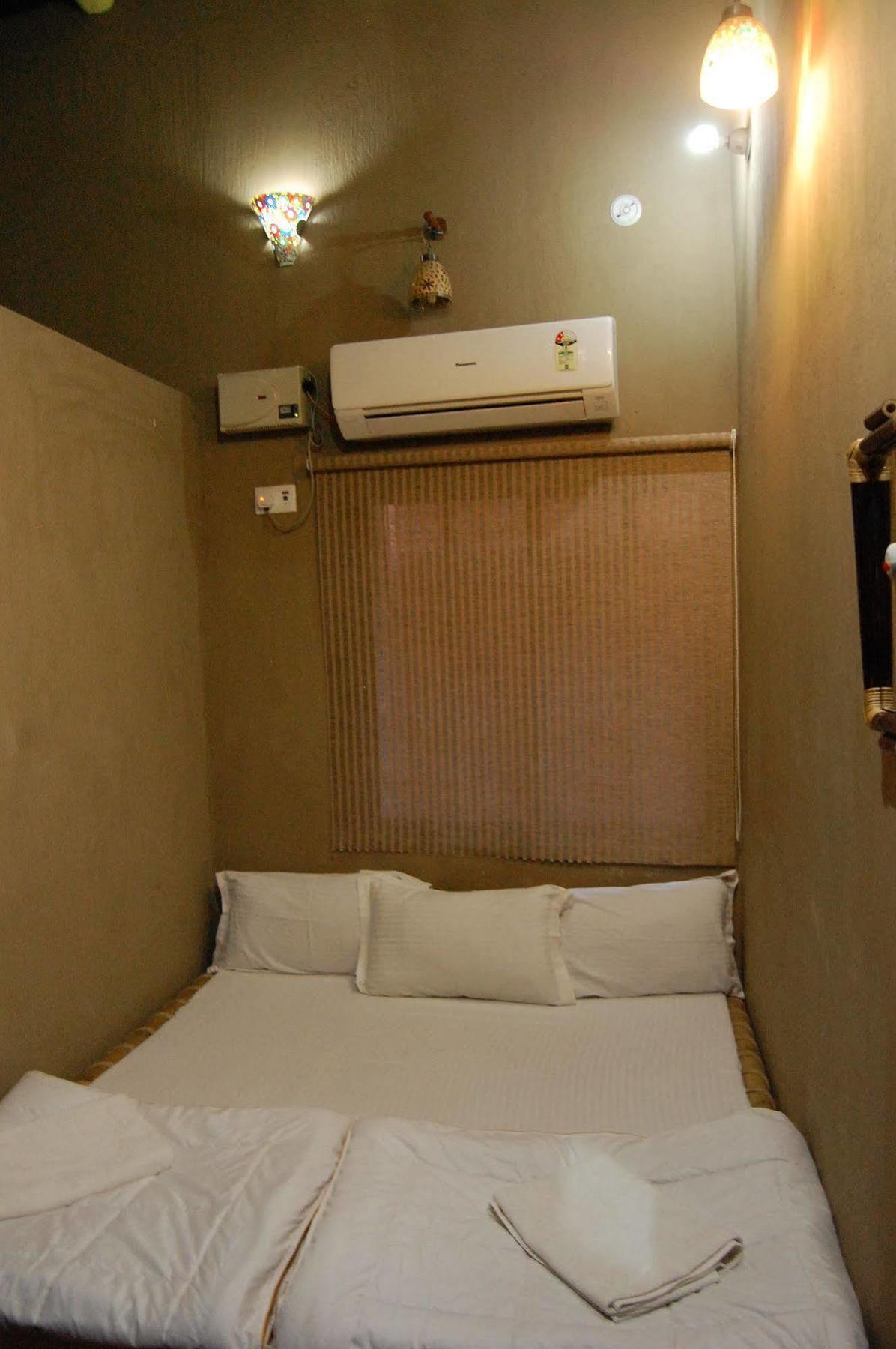 Shri Guest House Varanasi Luaran gambar