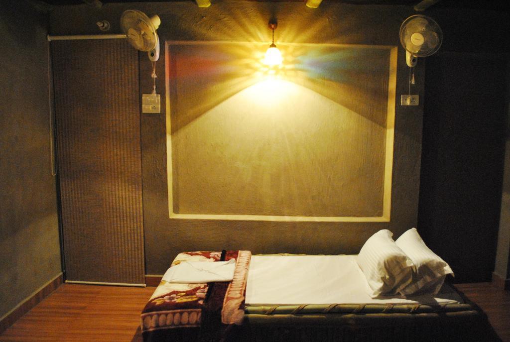 Shri Guest House Varanasi Luaran gambar